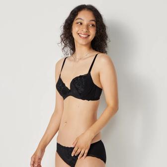 きゅっと寄せブラ ブラ＆ショーツセット スウィンギングブーケ【一部カラーSALE】, ブラック, model image number 3