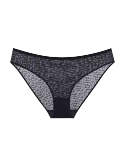 TRIUMPH SIGNATURE SHEER