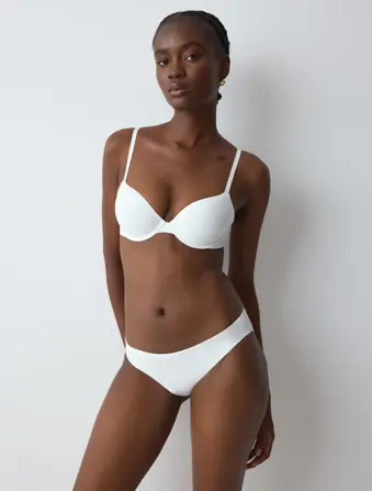 BODY MAKE-UP