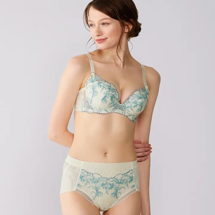 【SALE】天使のブラ スリムライン 極上ライト634 はきこみ深めショーツ, ホワイト, model image number 0