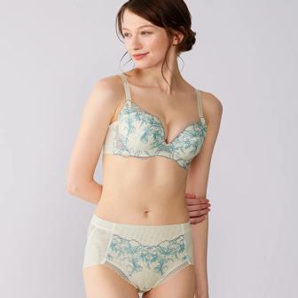天使のブラ スリムライン 極上ライト634 はきこみ深めショーツ, ホワイト, model image number 0