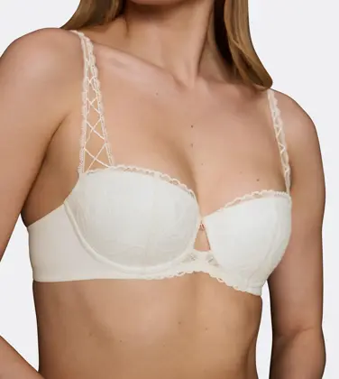 BODY MAKE-UP ILLUSION LACE