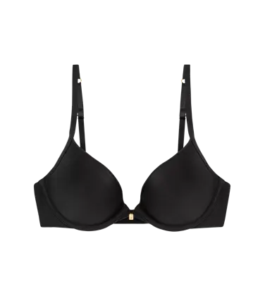 BODY MAKE-UP ESSENTIALS