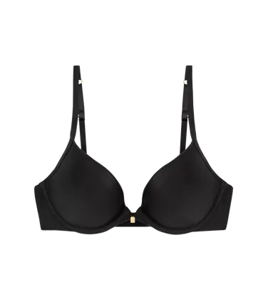 BODY MAKE-UP ESSENTIALS