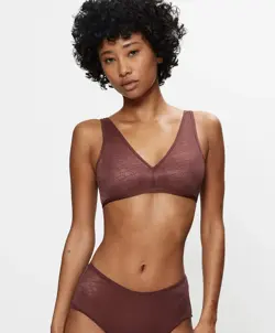 TRIUMPH SIGNATURE SHEER