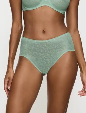 TRIUMPH SIGNATURE SHEER