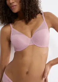 TRIUMPH SIGNATURE SHEER
