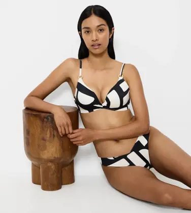 SUMMER ALLURE