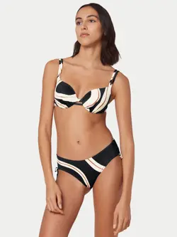 SUMMER ALLURE