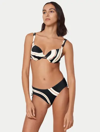 SUMMER ALLURE