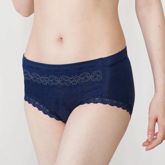 トリンプ プレミアム ゴールドレーベル4000 はきこみ深めショーツ【一部カラーSALE】, ブルー, model