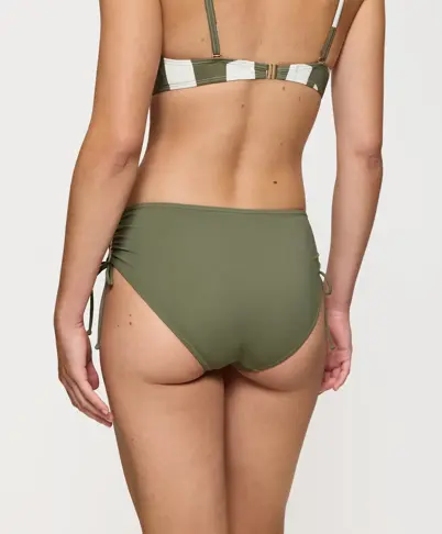 SUMMER ALLURE