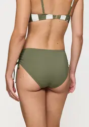 SUMMER ALLURE