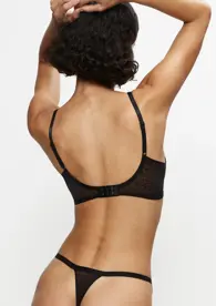 TRIUMPH SIGNATURE SHEER