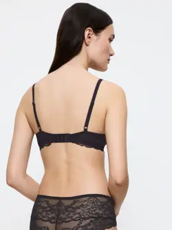 SENSUAL SPOTLIGHT