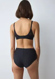 TRIUMPH SHAPE SMART