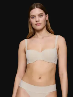 BODY MAKE-UP ILLUSION