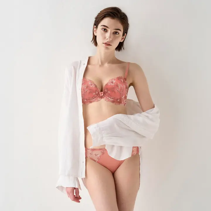 WEB特別価格】美胸ソフトブラ クラッシーペタルズ ブラ＆ショーツ