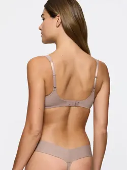 BODY MAKE-UP ILLUSION