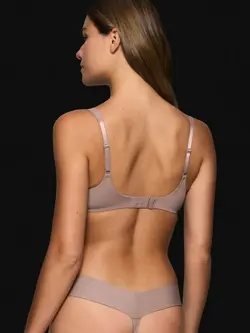 BODY MAKE-UP ILLUSION