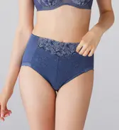 天使のブラ 魔法のハリ感636 はきこみ深めショーツ, ブルー, model image number 0