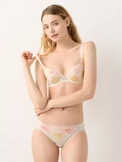 天使のブラ 魔法のハリ感656 レギュラーショーツ