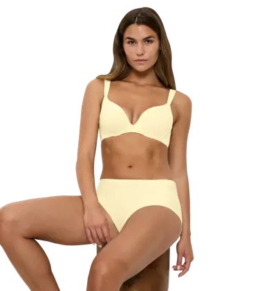 BODY MAKE-UP ILLUSION