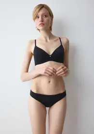 BODY MAKE-UP ESSENTIALS