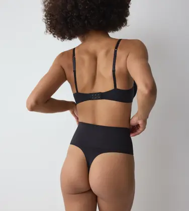 TRIUMPH SOFT SCULPT