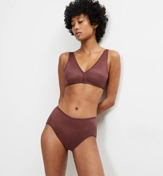 TRIUMPH SIGNATURE SHEER