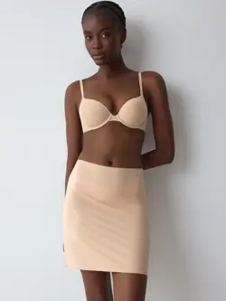 BODY MAKE-UP