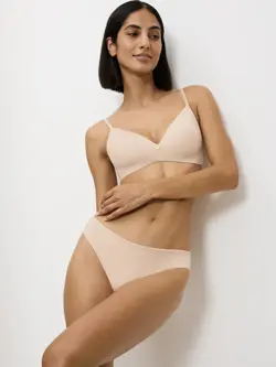 BODY MAKE-UP ESSENTIALS