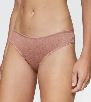 TRIUMPH SIGNATURE SHEER