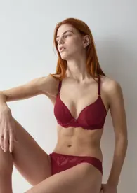 LOVE IN LACE