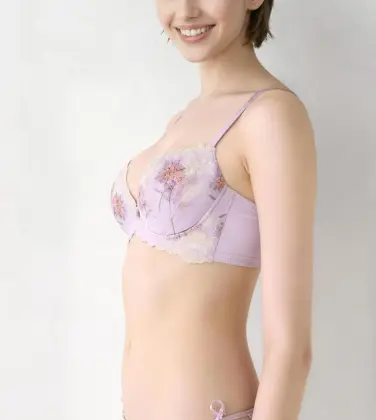 レッドレーベル バイ トリンプ0127 ブラジャー
