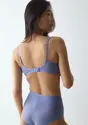 TRIUMPH SIGNATURE SHEER