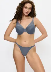 TRIUMPH SIGNATURE SHEER