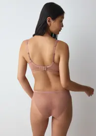 TRIUMPH SIGNATURE SHEER