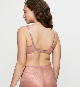 TRIUMPH SIGNATURE SHEER