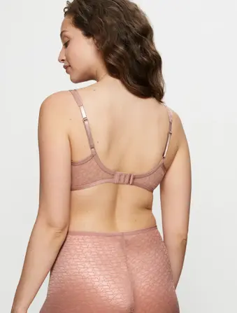 TRIUMPH SIGNATURE SHEER