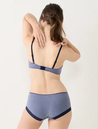 スロギー ワオ エンブレイス ノンワイヤーブラジャー HU