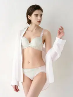 レッドレーベル バイ トリンプ0128 ブラジャー