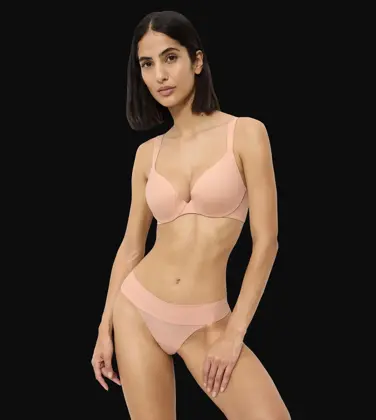 BODY MAKE-UP ILLUSION