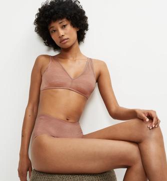 TRIUMPH SIGNATURE SHEER