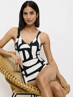 SUMMER ALLURE