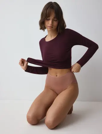 TRIUMPH SIGNATURE SHEER