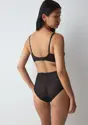 TRIUMPH SIGNATURE SHEER