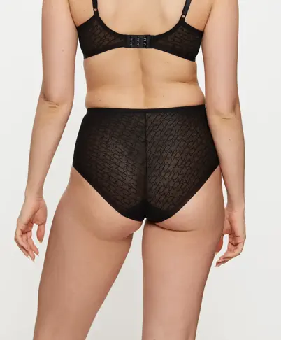 TRIUMPH SIGNATURE SHEER