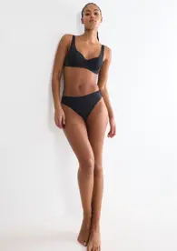AMOURETTE GRAPHIC
