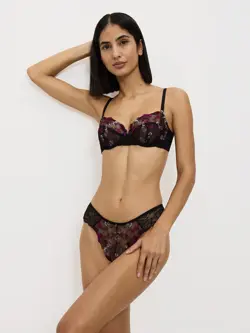 SENSUAL SPOTLIGHT